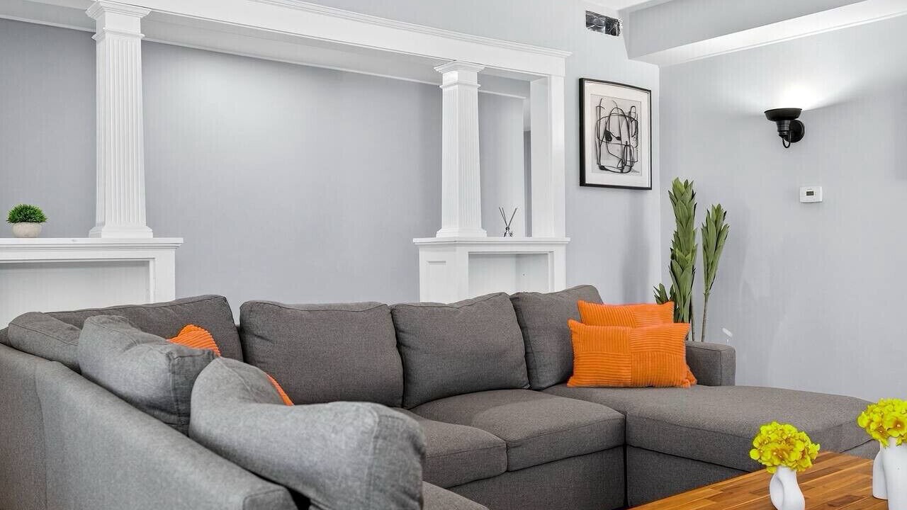Photo of Livingroom in St. Elizabeth's