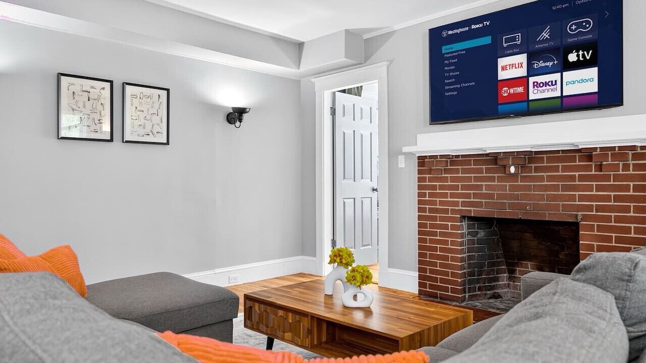 Photo of Livingroom in St. Elizabeth's