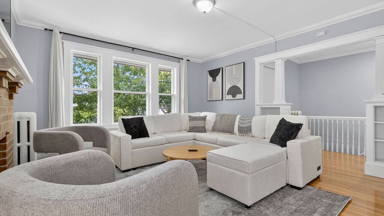 Photo of Livingroom in St. Elizabeth's