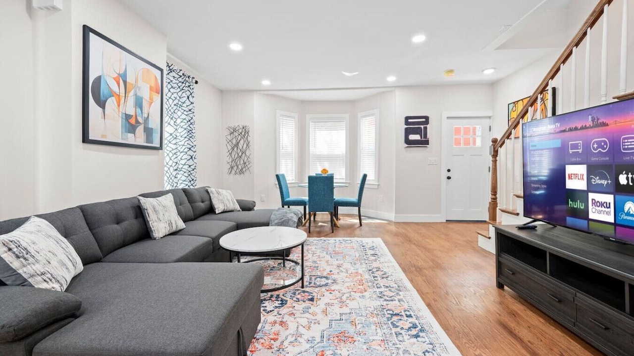 Photo of Livingroom in Allston