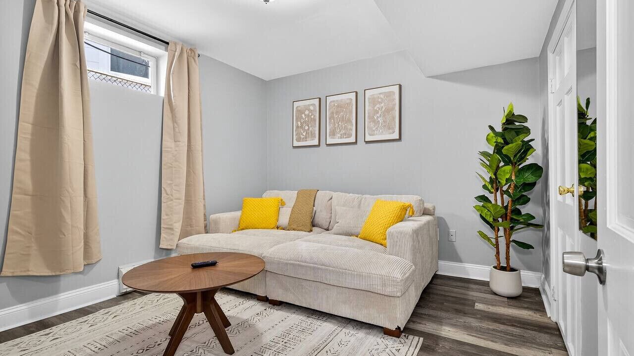 Photo of Livingroom in St. Elizabeth's