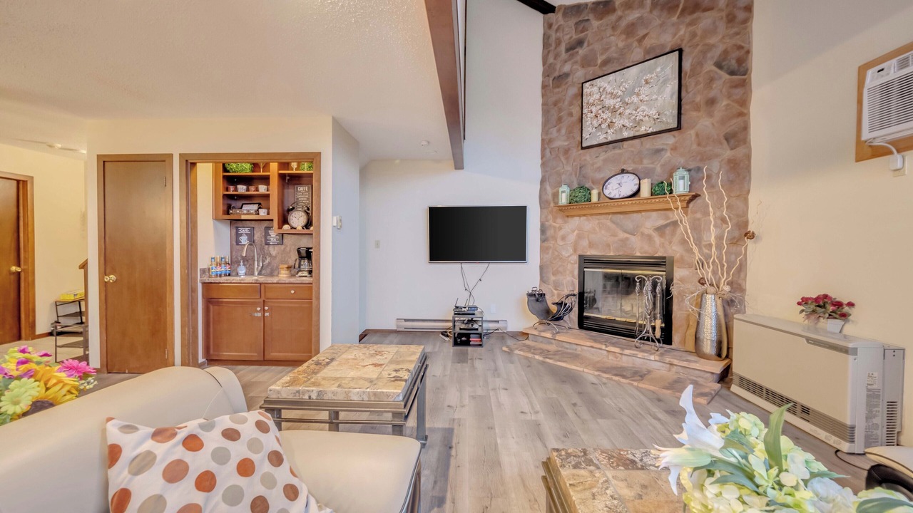 Photo of Livingroom in Village at Camelback