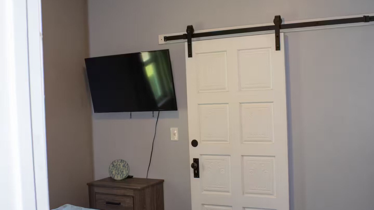 Photo of Bedroom in Akron