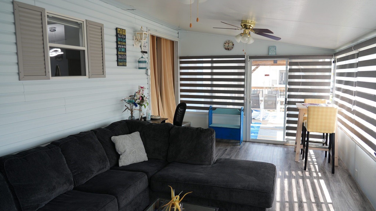 Photo of Livingroom in Sherkston