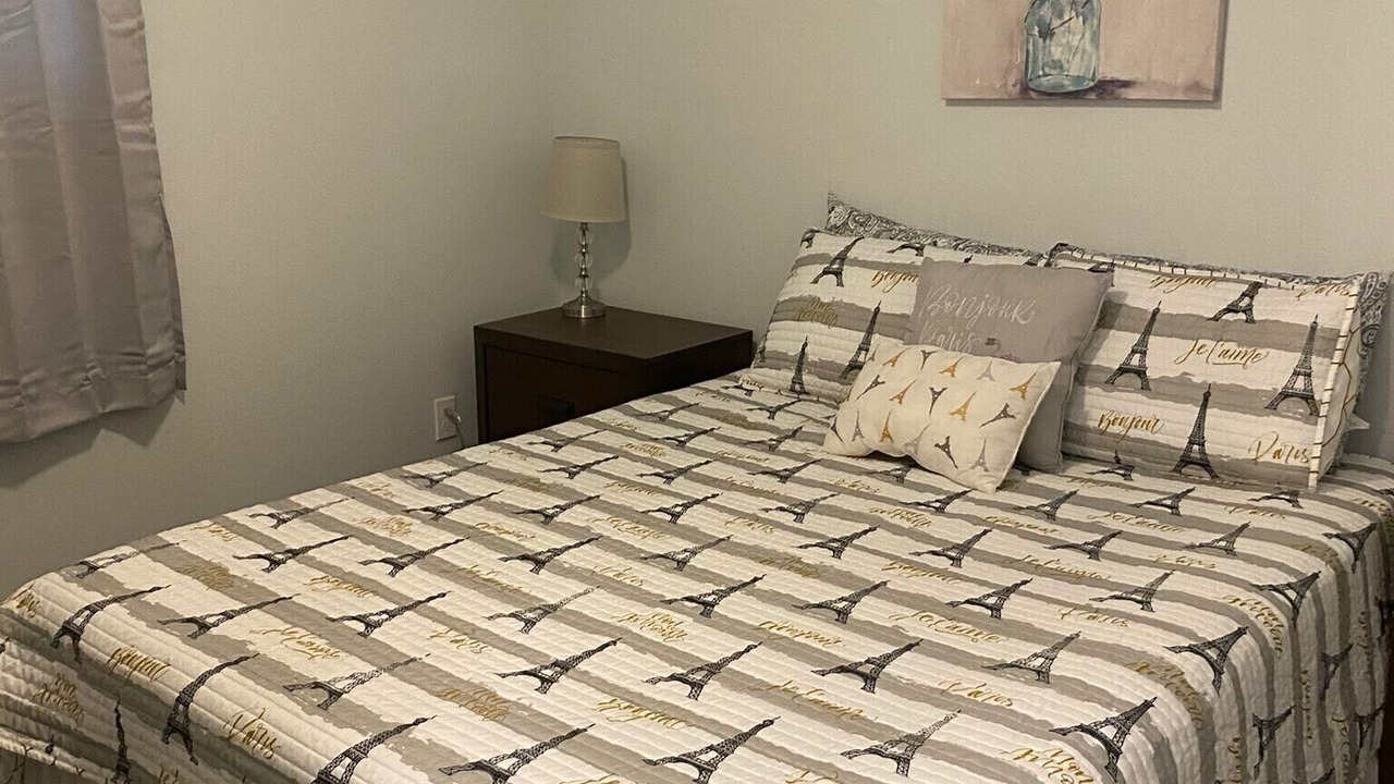 Photo of Bedroom in Buckingham Estates