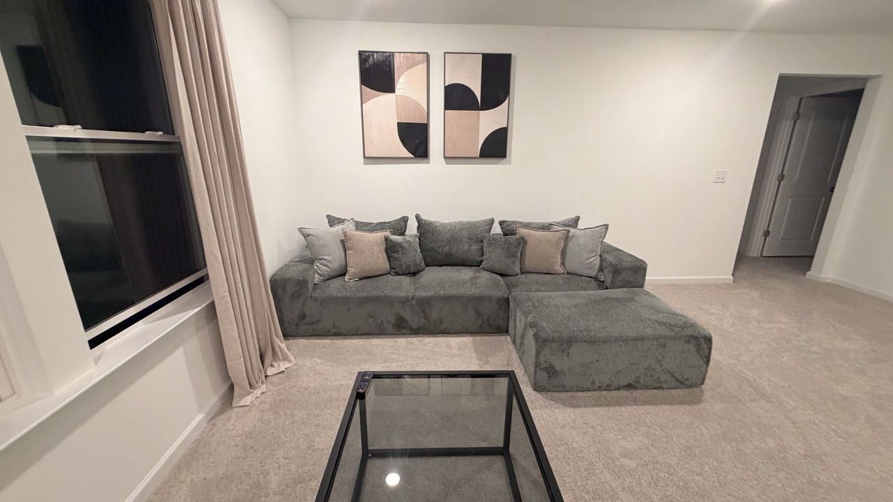 Photo of Livingroom in Southeast Raleigh