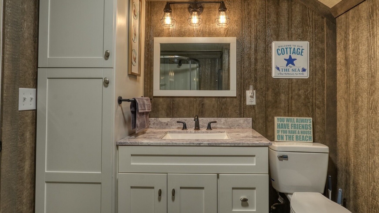 Photo of Bathroom in Senecaville