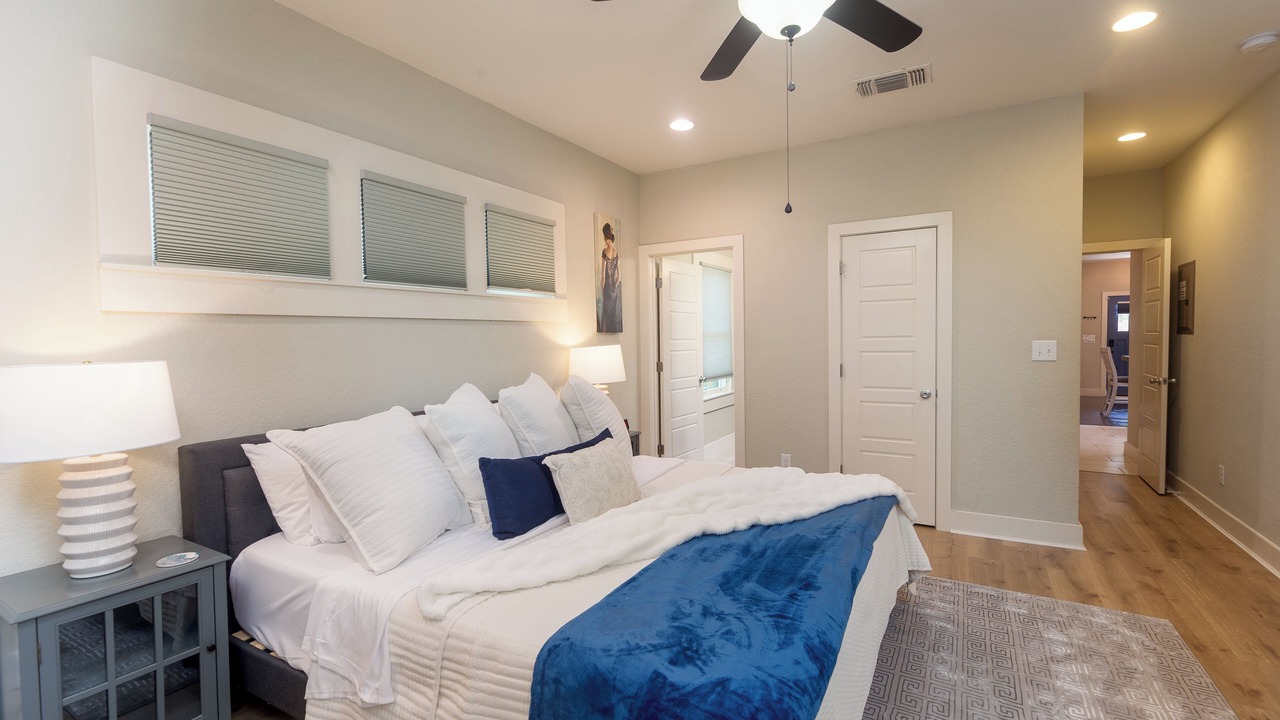 Photo of Bedroom in Near East Side