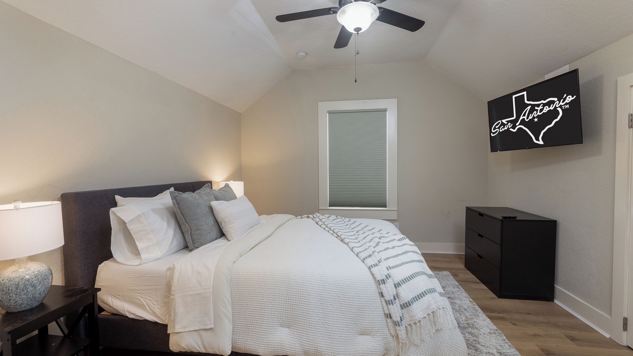 Photo of Bedroom in Near East Side