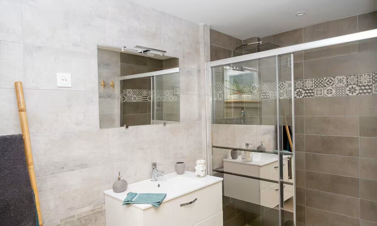 Photo of Bathroom in Cheminot