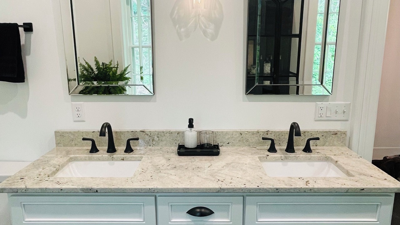 Photo of Bathroom in Decorah