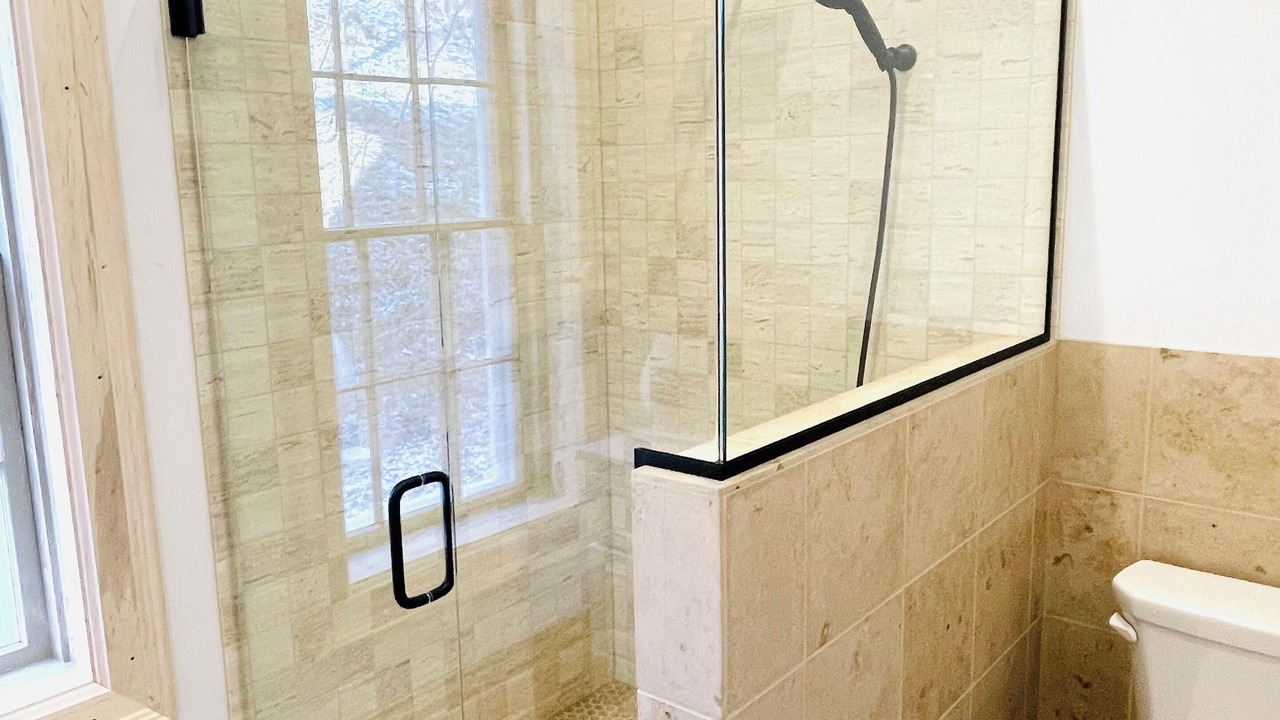 Photo of Bathroom in Decorah