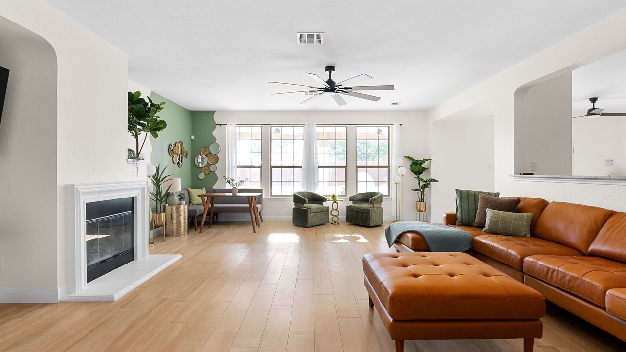 Photo of Livingroom in Morningside Meadows