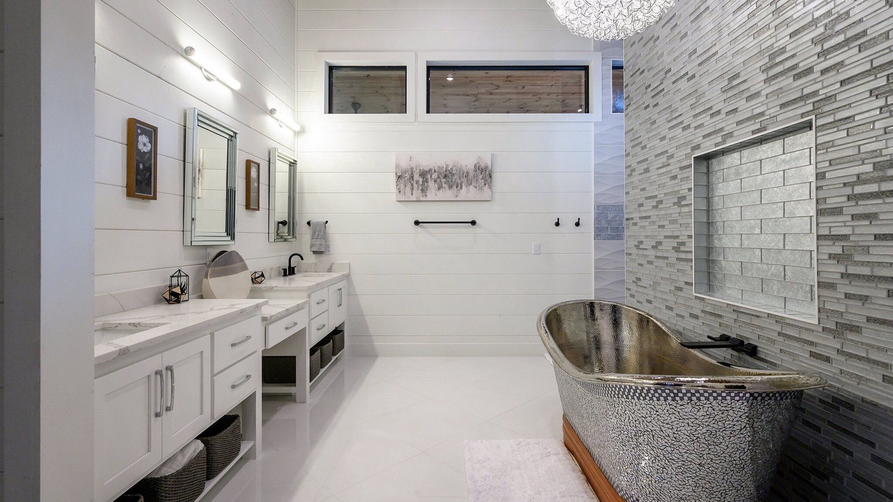 Photo of Bathroom in Hochatown