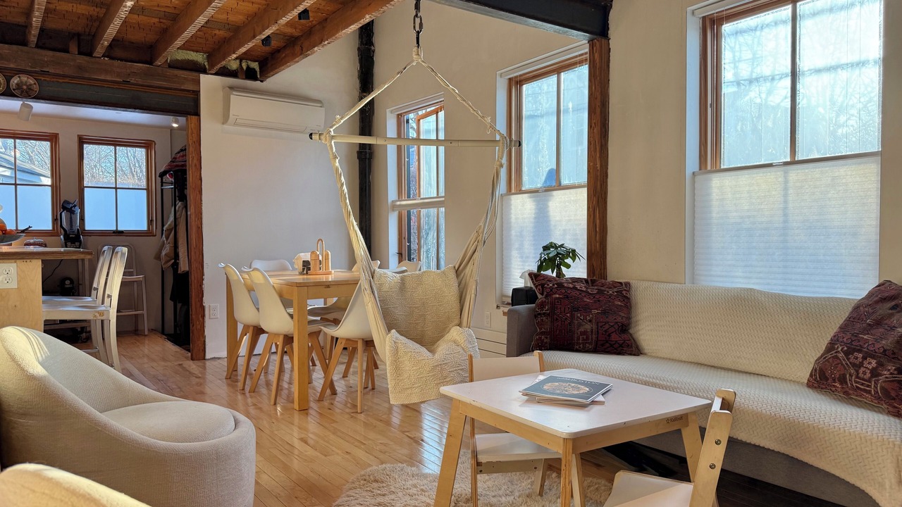 Photo of Livingroom in Maynard