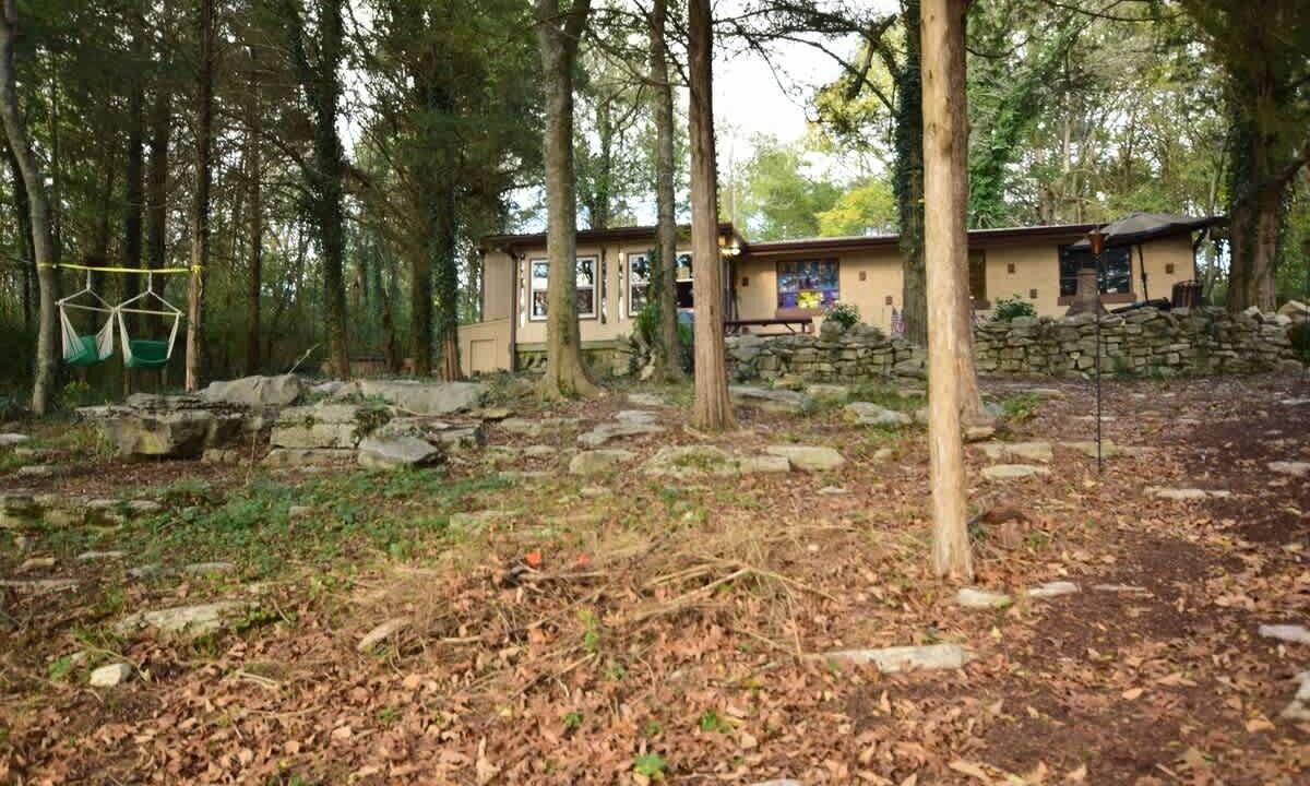 Photo of Others in Green Hill