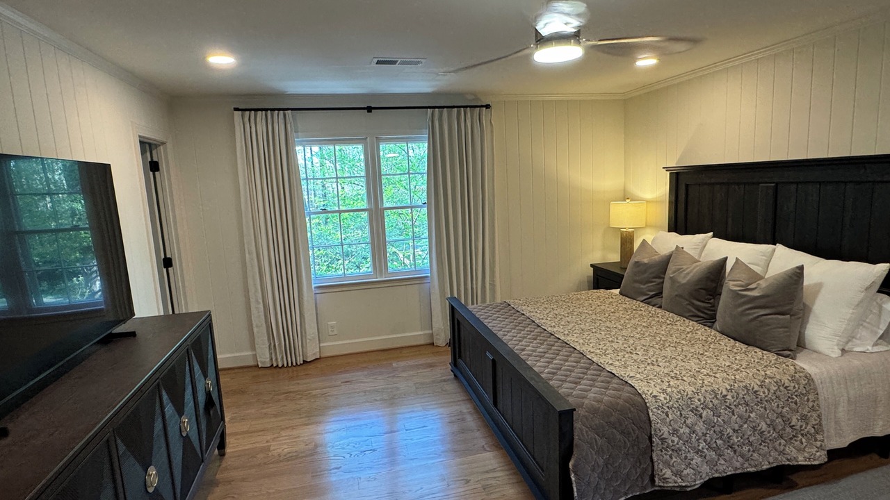 Photo of Bedroom in Tuscaloosa