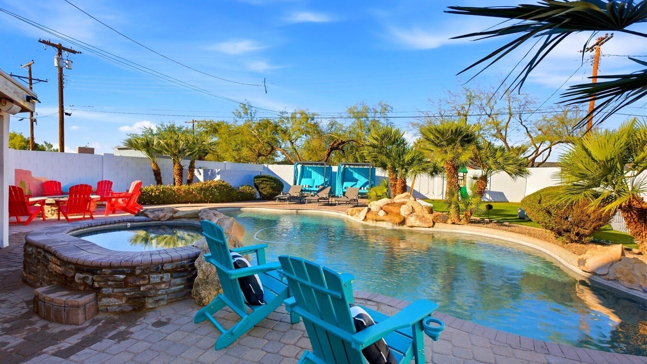 Photo of Outdoor in Cox Heights