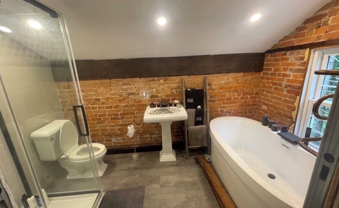 Photo of Bathroom in Mount Forest