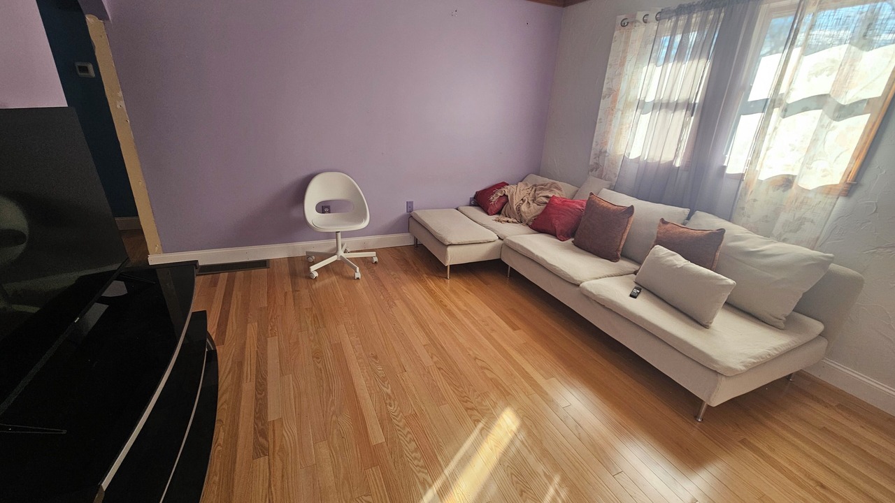 Photo of Livingroom in Dracut