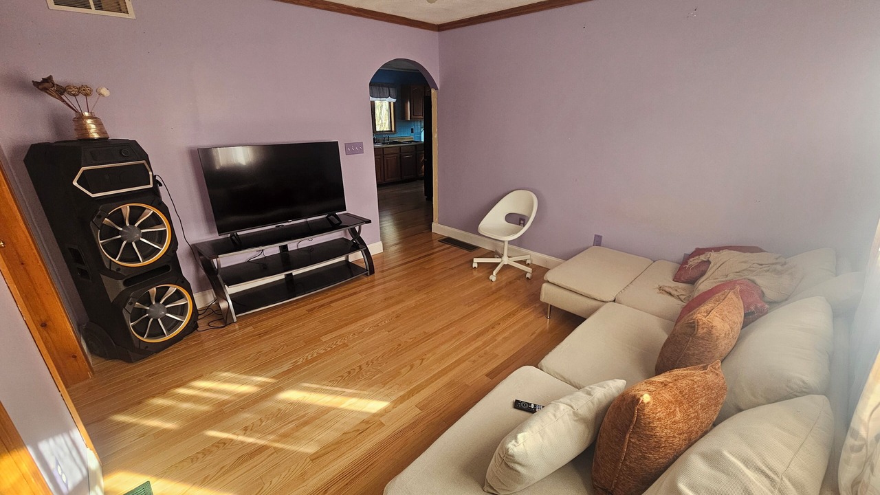 Photo of Livingroom in Dracut
