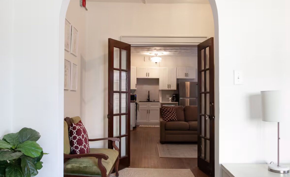 Photo of Livingroom in Downtown Knoxville