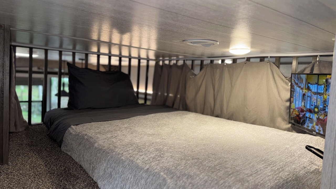 Photo of Bedroom in Brooksville