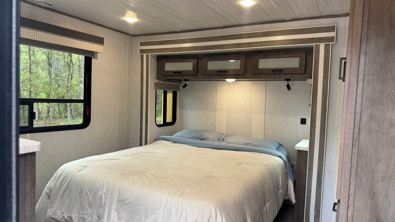 Photo of Bedroom in Brooksville