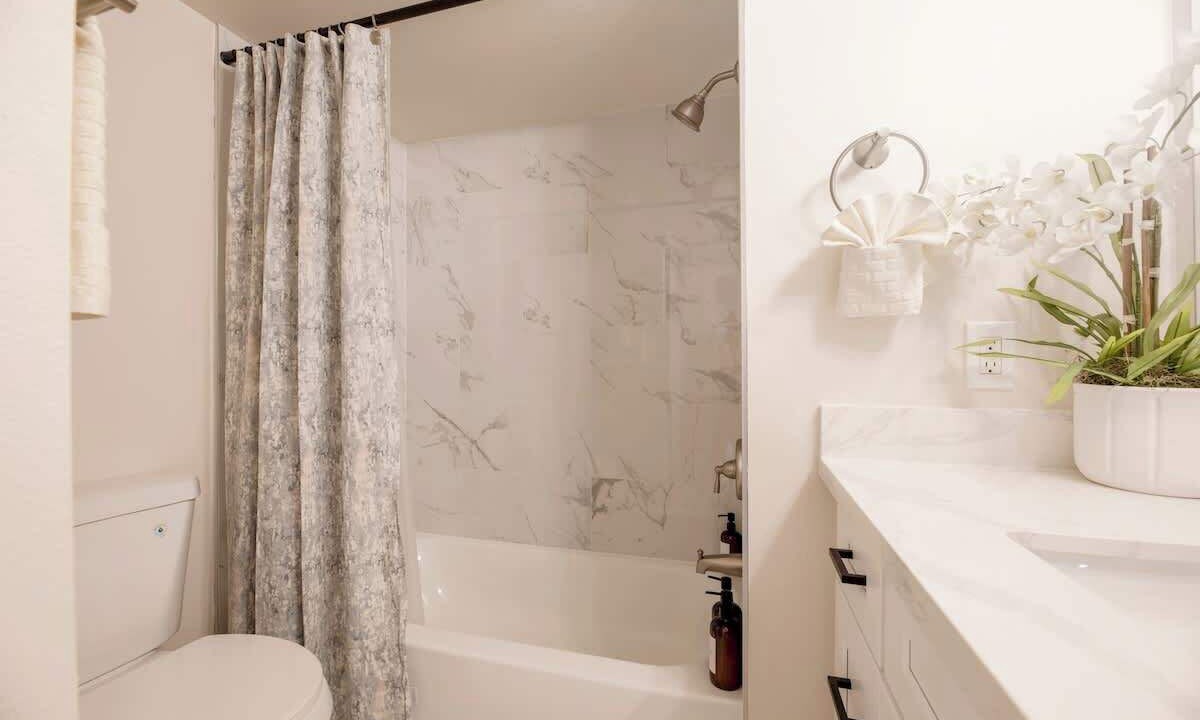 Photo of Bathroom in Cougar Mountain