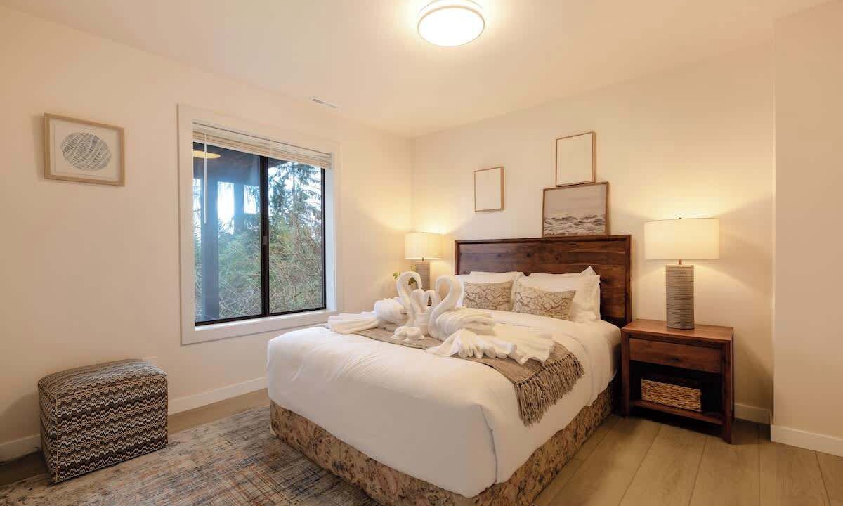 Photo of Bedroom in Cougar Mountain