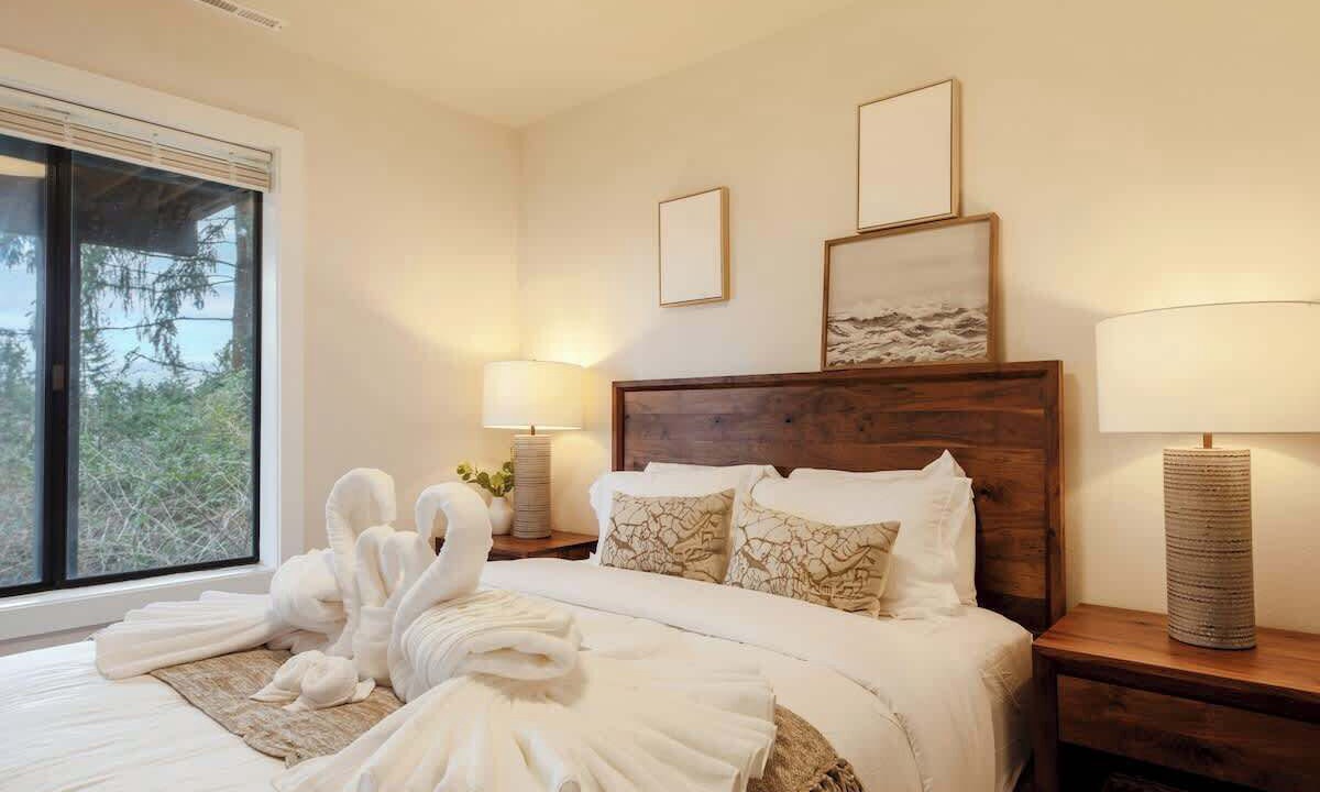 Photo of Bedroom in Cougar Mountain