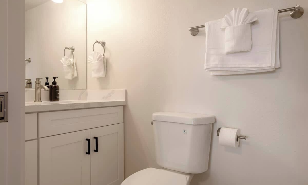 Photo of Bathroom in Cougar Mountain