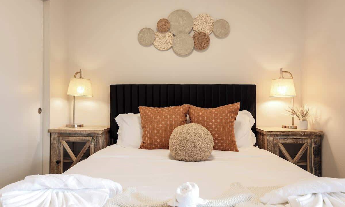 Photo of Bedroom in Cougar Mountain