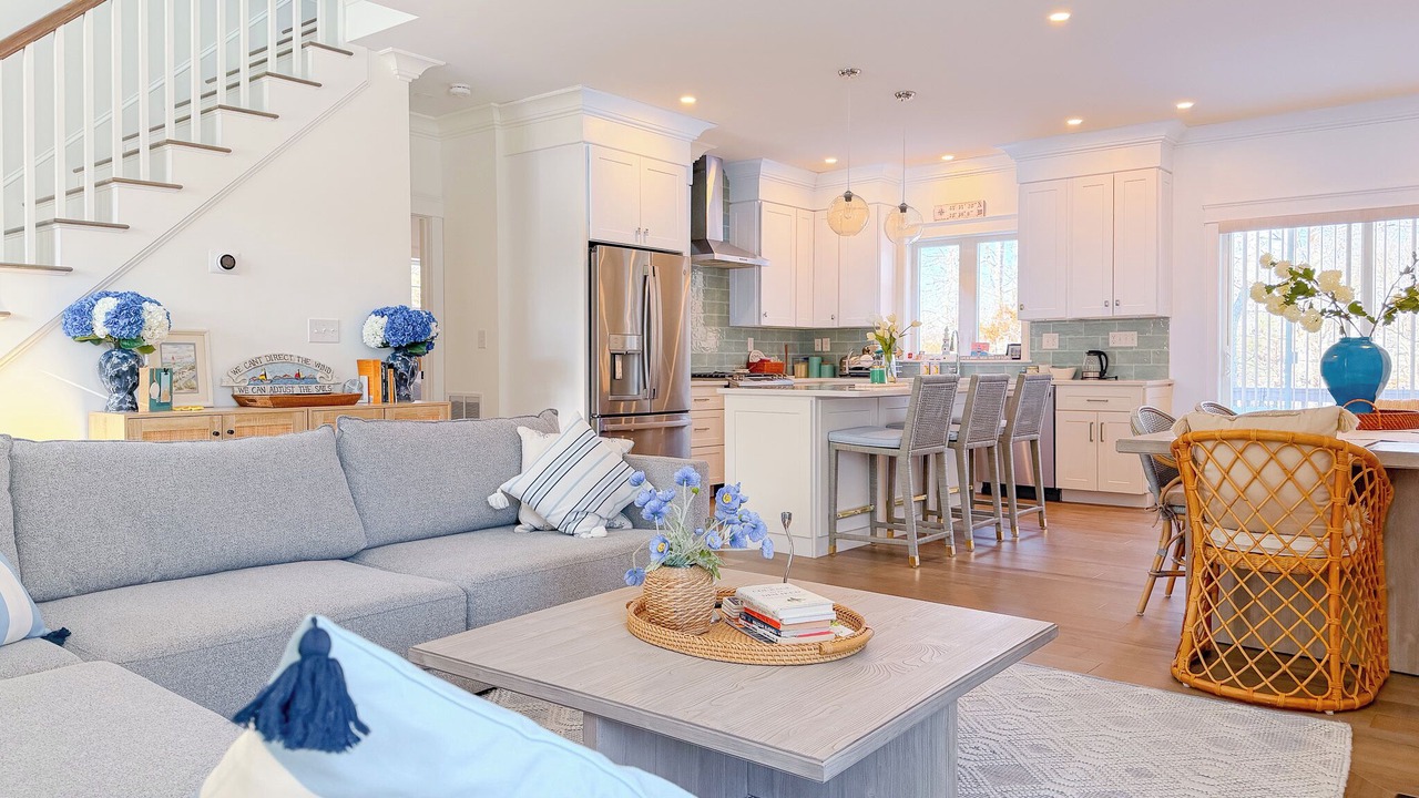 Photo of Livingroom in Falmouth Heights