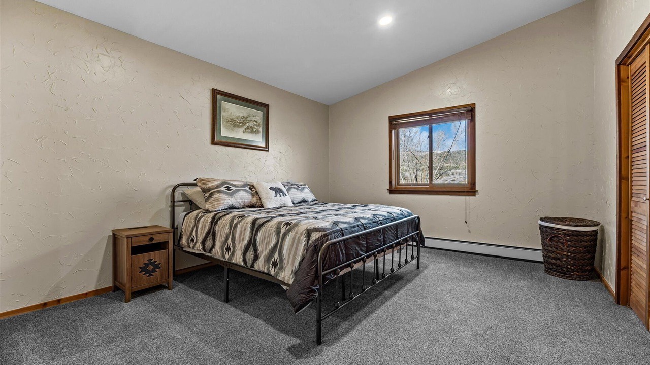 Photo of Bedroom in Collbran