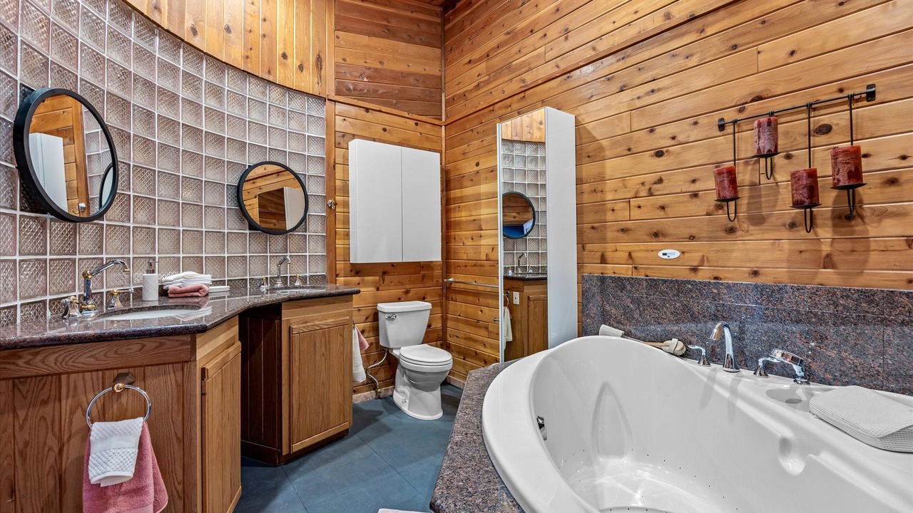 Photo of Bathroom in Collbran