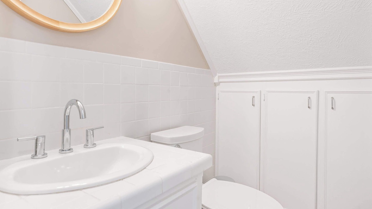 Photo of Bathroom in Tool