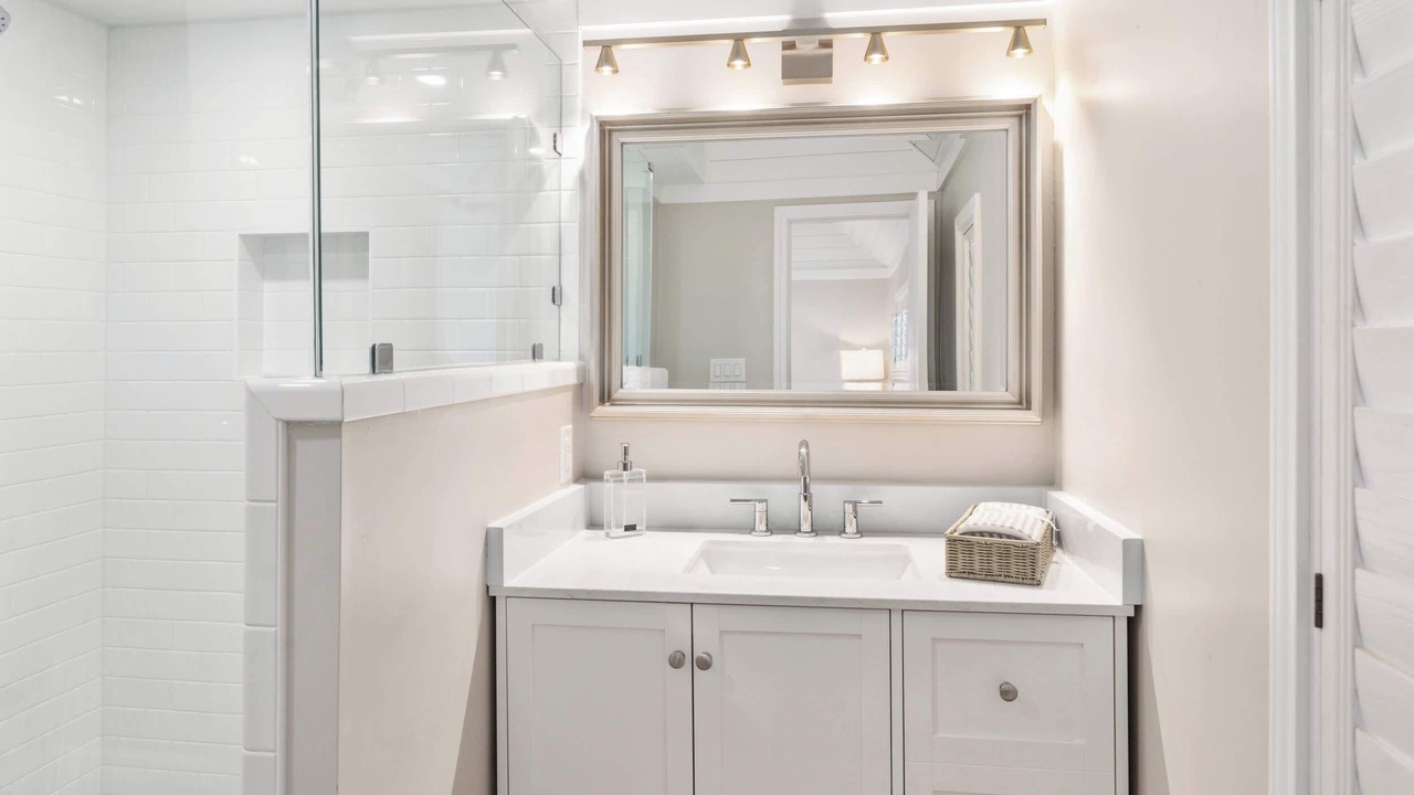 Photo of Bathroom in Tool