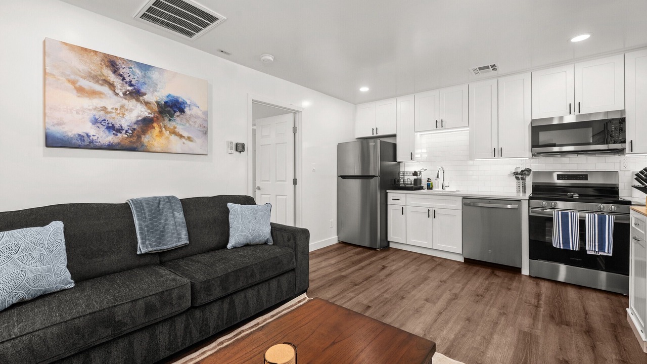 Photo of Livingroom in Garfield