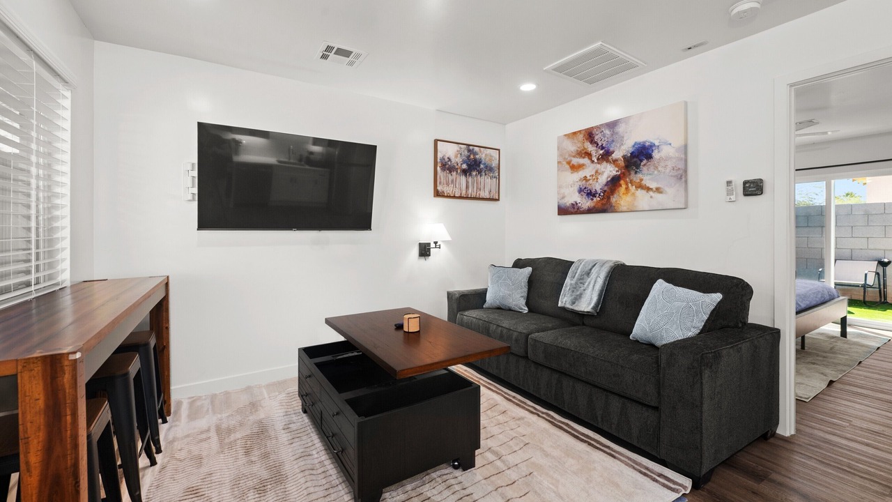 Photo of Livingroom in Garfield