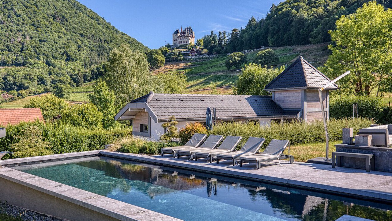 Photo of Outdoor in Menthon-Saint-Bernard