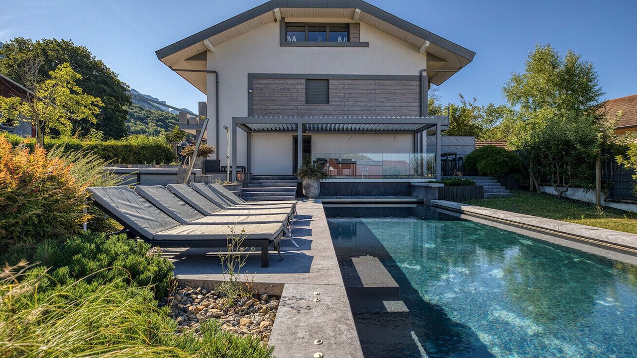 Photo of Outdoor in Menthon-Saint-Bernard