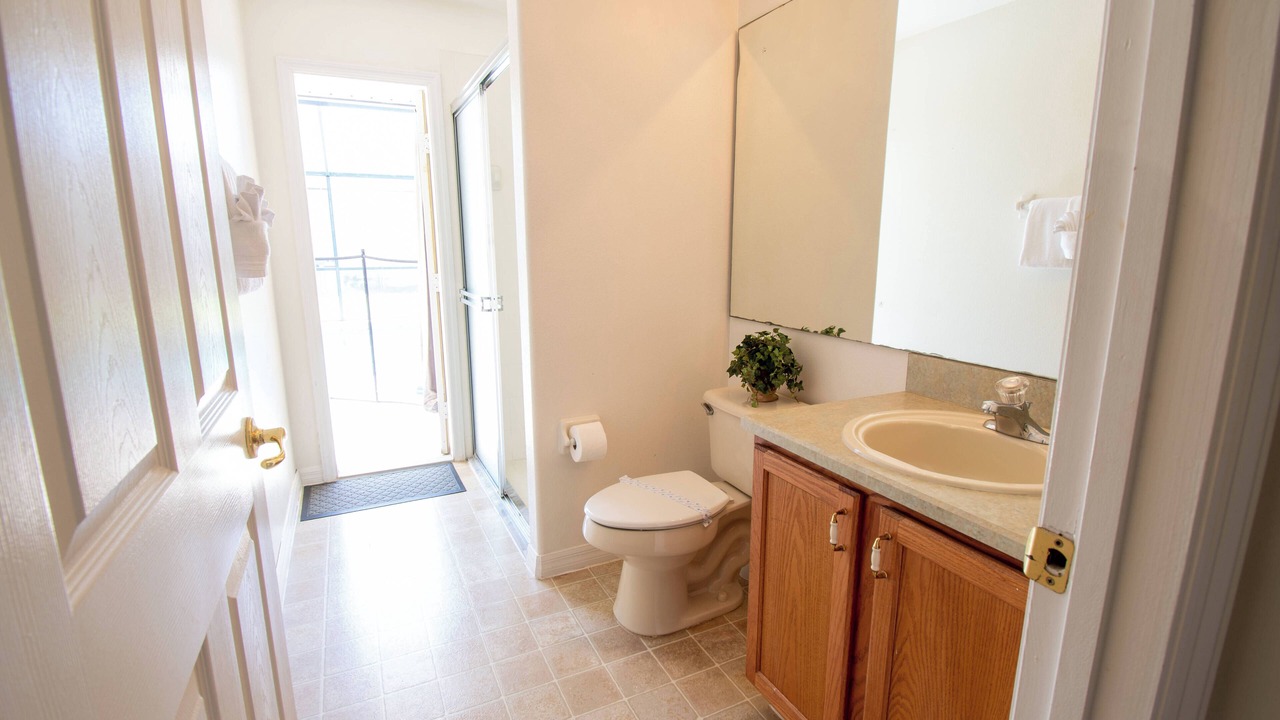 Photo of Bathroom in Orange Tree