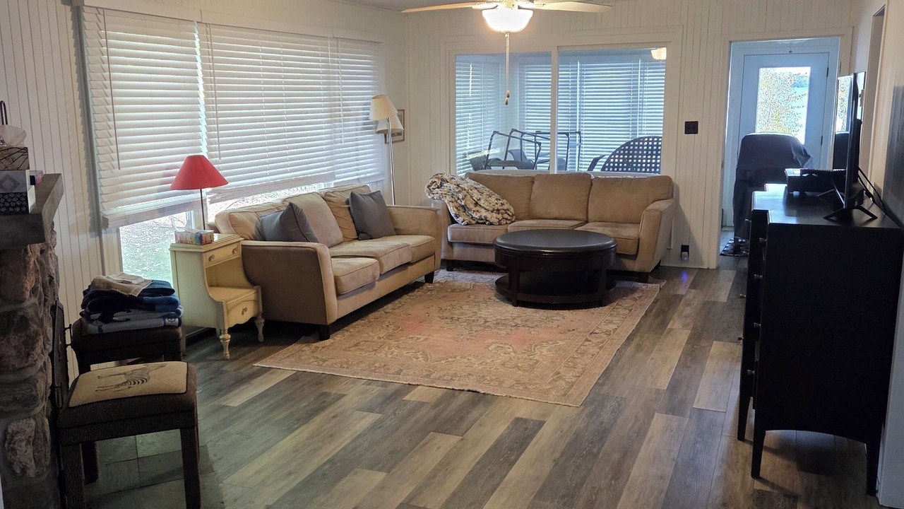 Photo of Livingroom in Innisfil