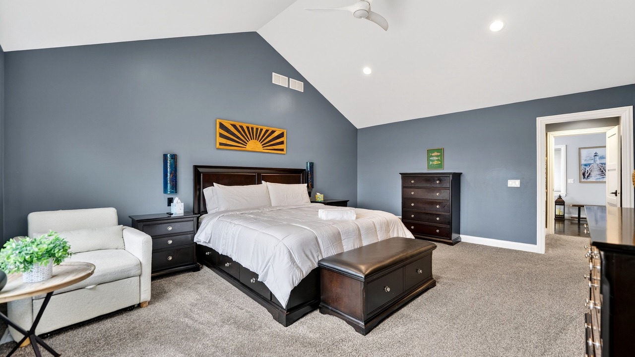 Photo of Bedroom in Channel Lake