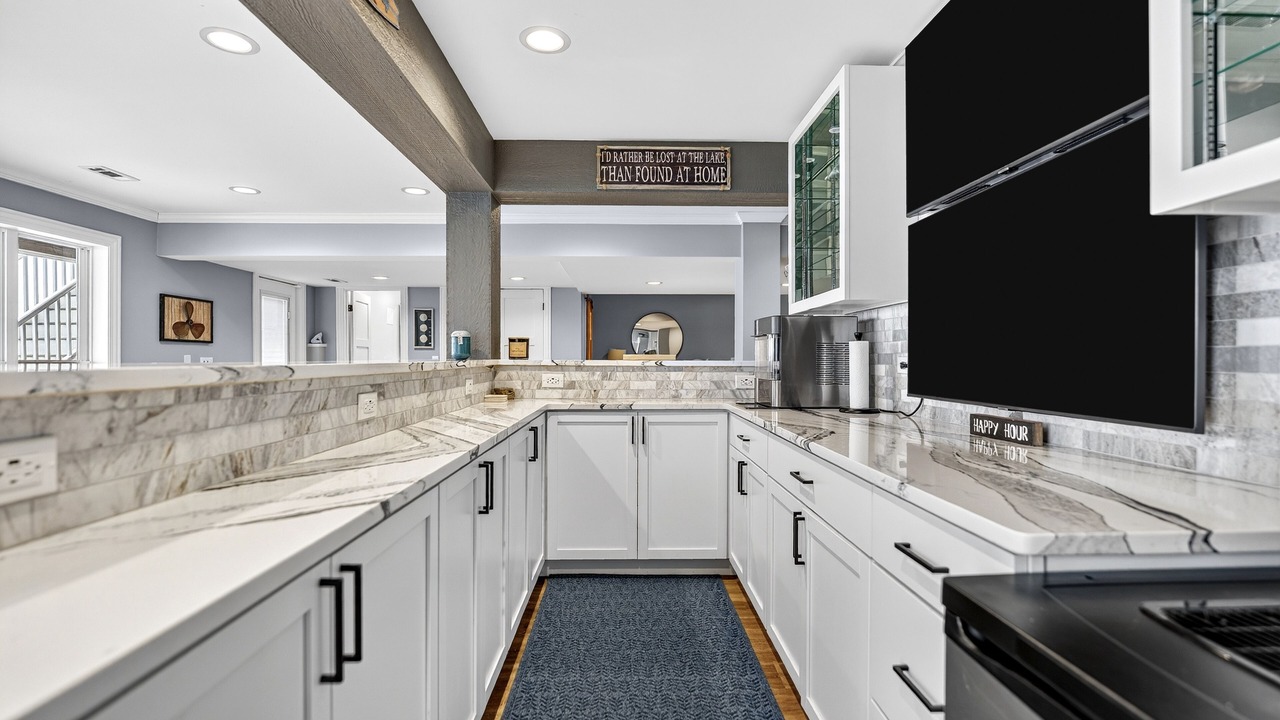 Photo of Kitchen in Channel Lake
