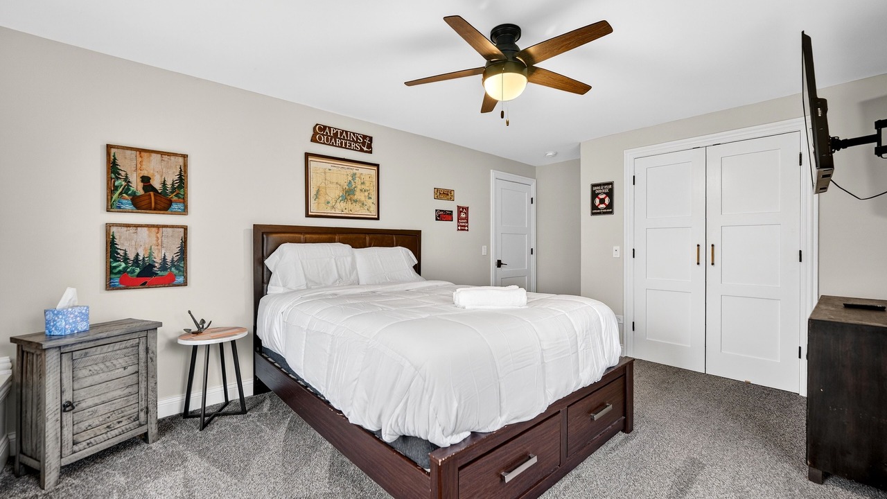 Photo of Bedroom in Channel Lake