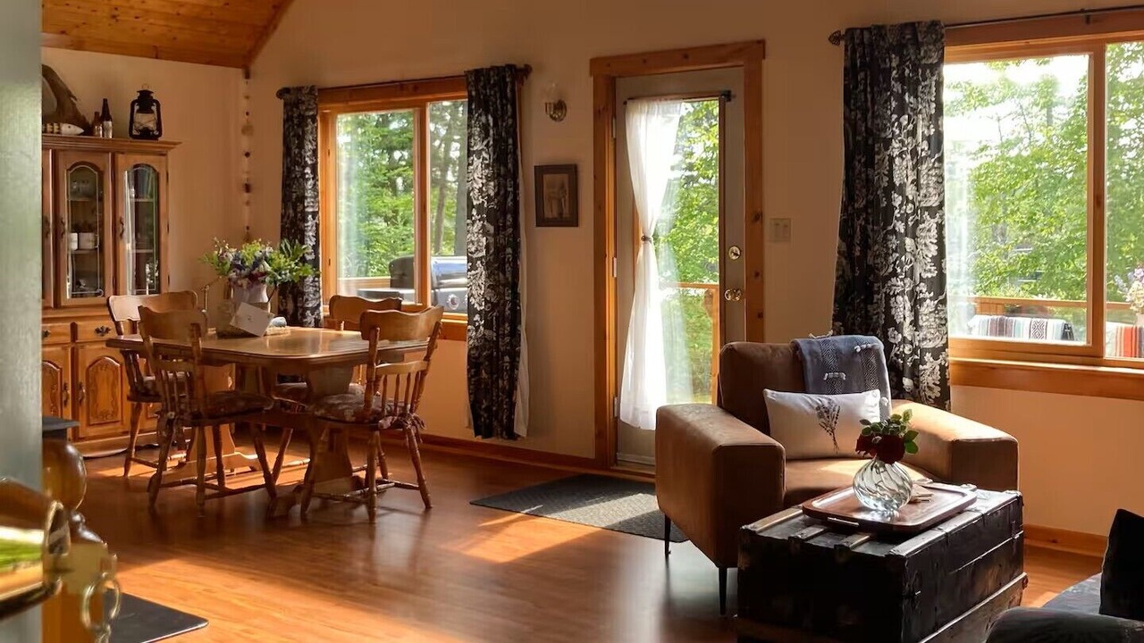Photo of Livingroom in Halifax County
