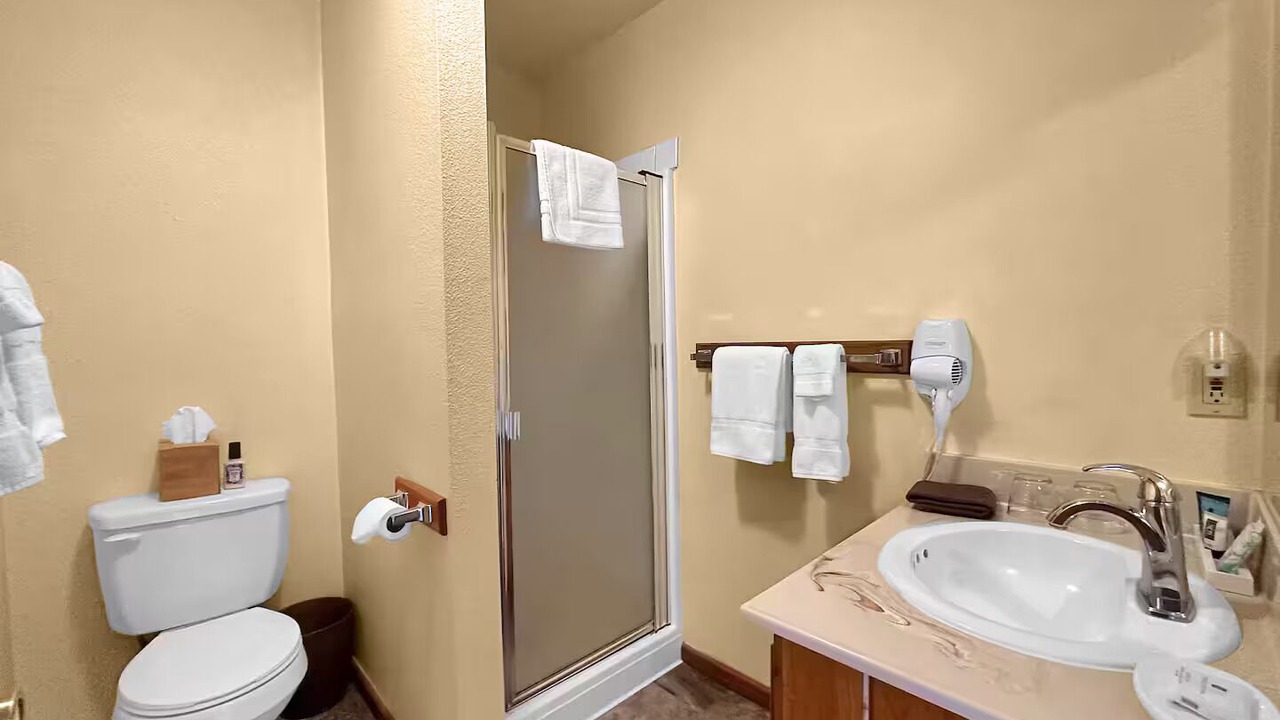 Photo of Bathroom in Idyllwild