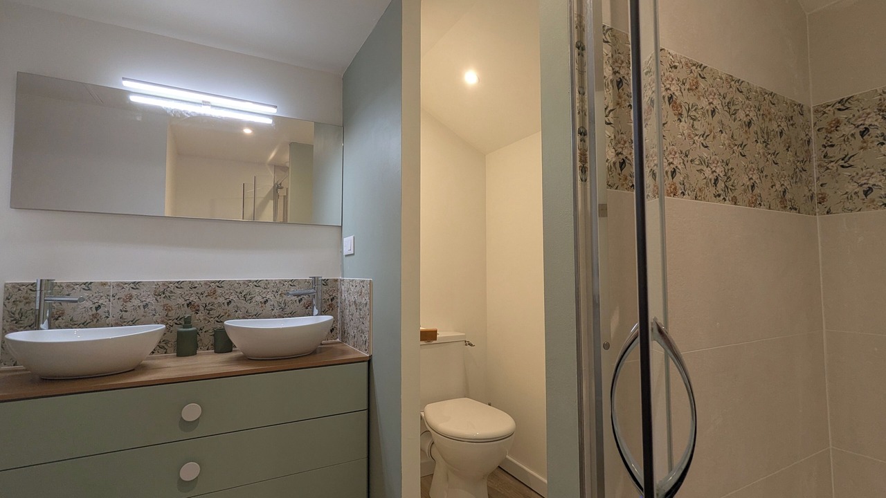 Photo of Bathroom in Savigny-Levescault